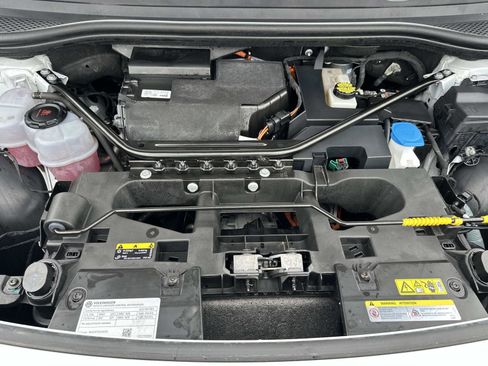 Used 2022 Volkswagen ID.4 Pro image 11
