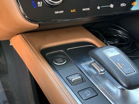 Used 2023 INFINITI QX60 Sensory w/ Vision Package FWD image 29