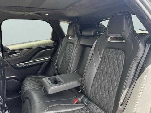 Used 2019 Jaguar F-PACE SVR image 41