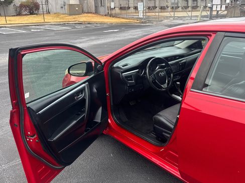 Used 2015 Toyota Corolla S image 9