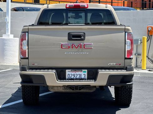 Used 2022 GMC Canyon AT4 w/ Trailering Package AWD/4WD image 8