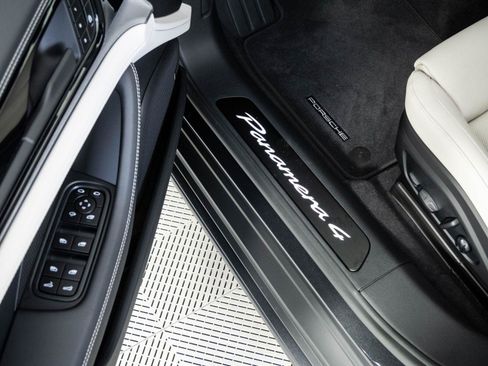 New 2026 Porsche Panamera 4 AWD/4WD image 8