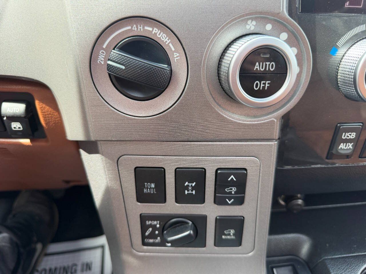 Used 2016 Toyota Sequoia Platinum AWD/4WD image 33