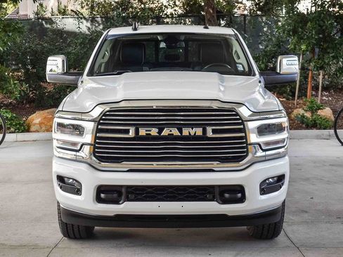 Used 2024 RAM 2500 Laramie AWD/4WD image 2
