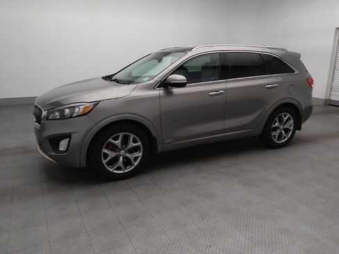 Used 2017 Kia Sorento SX AWD/4WD image 2