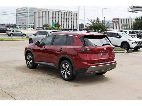 Used 2025 Nissan Rogue SL FWD image 4