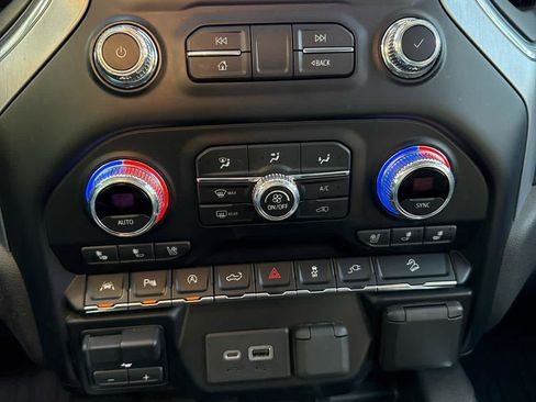 Used 2020 GMC Sierra 1500 SLT w/ SLT Premium Plus Package image 21