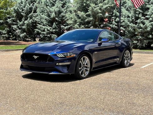 Used 2019 Ford Mustang GT Premium RWD image 25