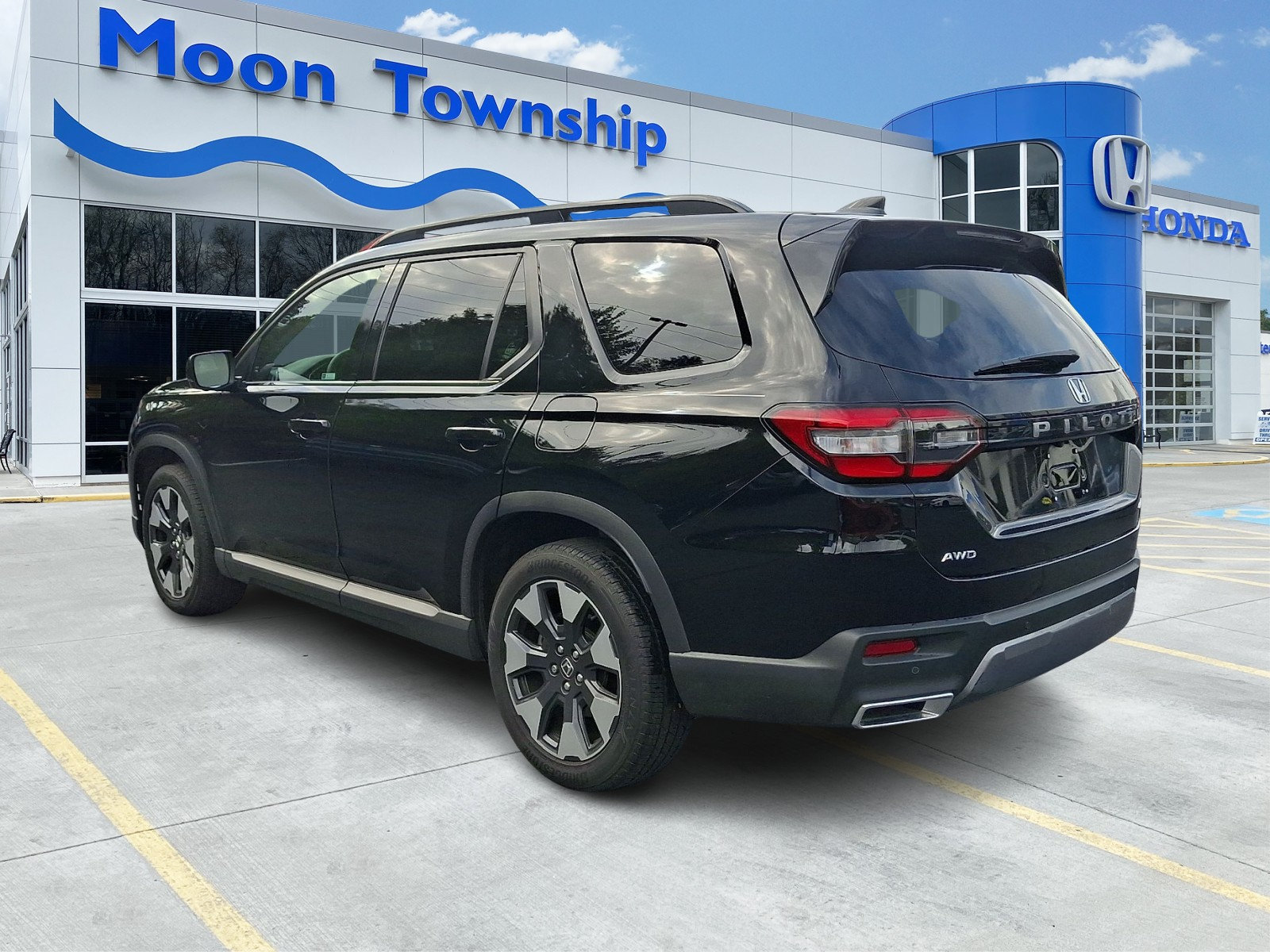 Used 2026 Honda Pilot Elite image 4
