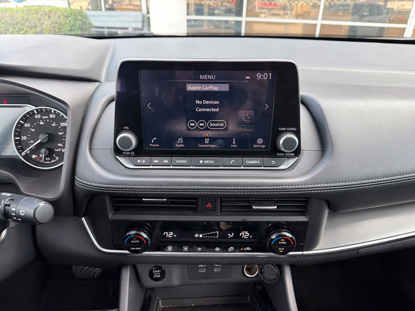 Used 2024 Nissan Rogue SV FWD image 10