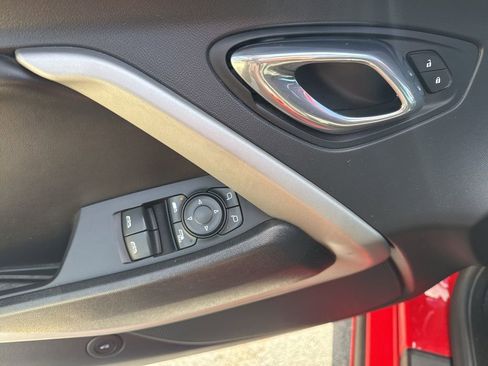 Used 2017 Chevrolet Camaro SS image 18