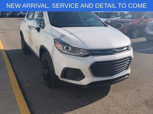 Certified 2022 Chevrolet Trax LT w/ Driver Confidence Package AWD/4WD image 9