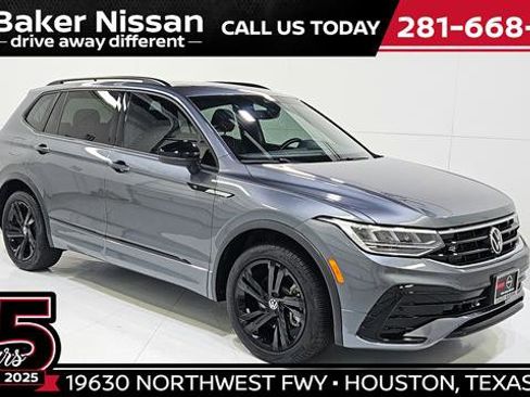 Used 2023 Volkswagen Tiguan SE R-Line FWD image 1