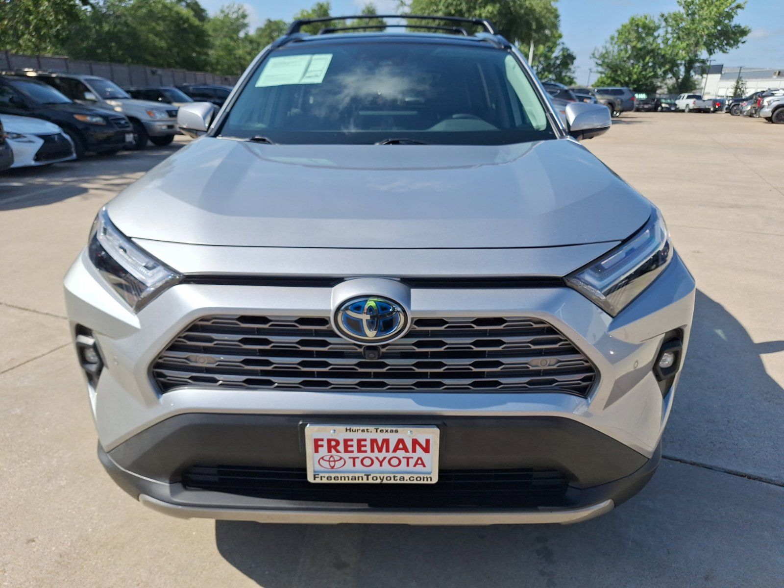Used 2023 Toyota RAV4 Limited AWD/4WD image 9