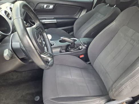 Used 2018 Ford Mustang Coupe w/ Equipment Group 101A RWD image 9