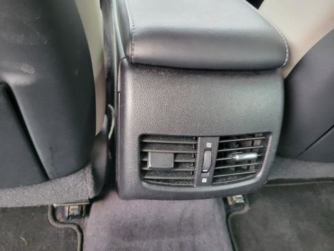 Used 2015 Lexus ES 300h w/ Navigation System Package image 15