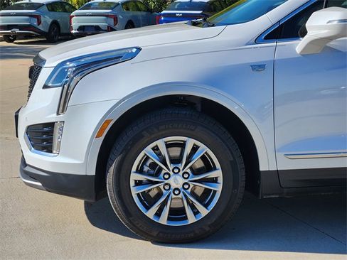 Used 2021 Cadillac XT5 Premium Luxury image 8