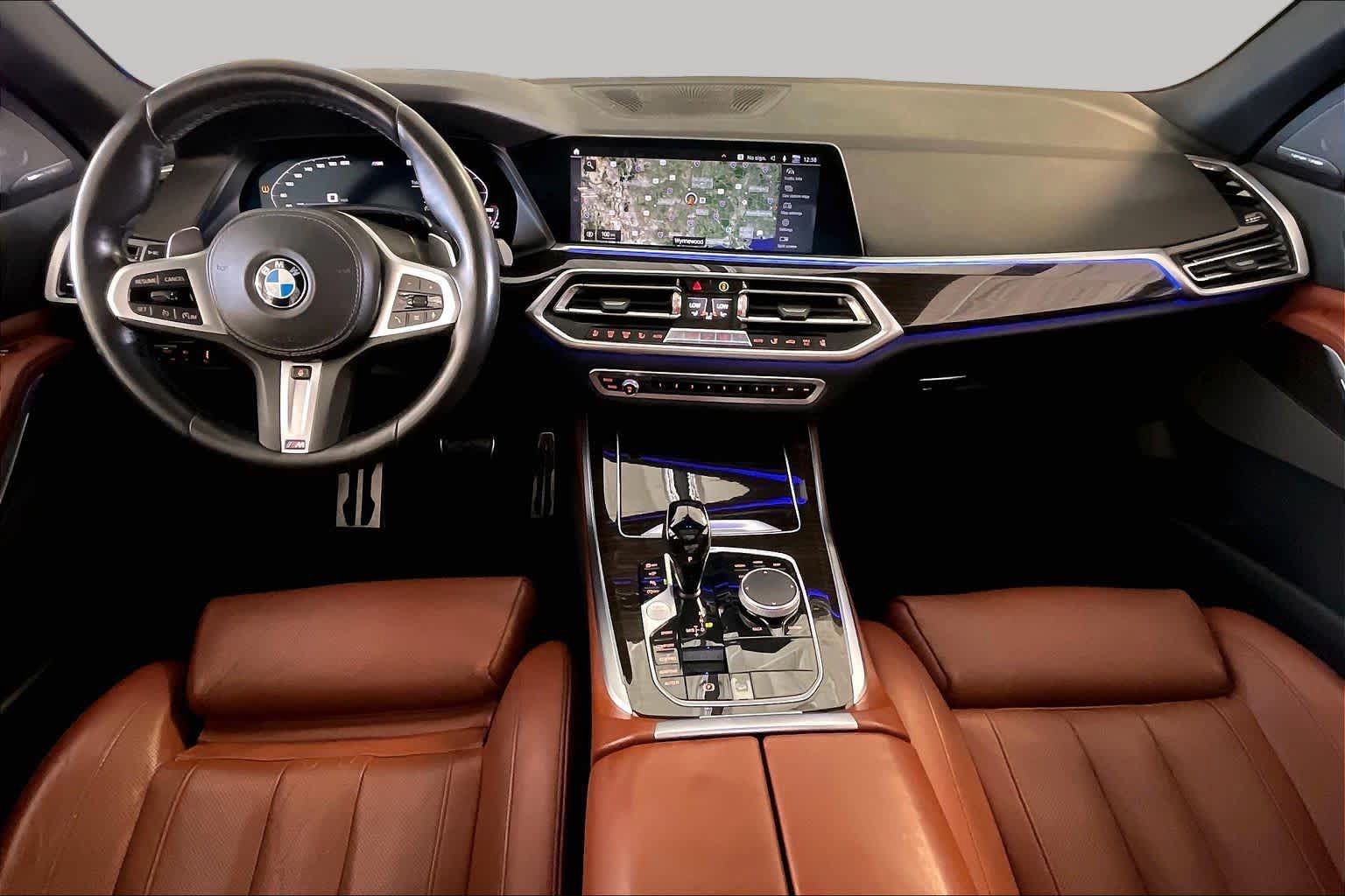 Used 2019 BMW X5 xDrive50i w/ M Sport Package AWD/4WD image 14