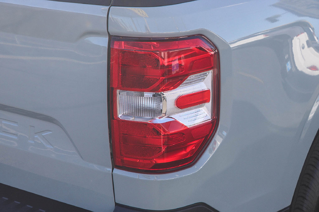Certified 2024 Ford Maverick XLT FWD image 12