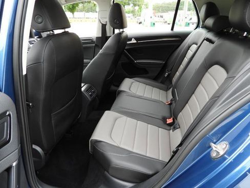 Used 2017 Volkswagen Golf SEL FWD image 38