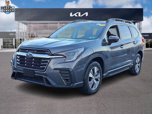 Used 2024 Subaru Ascent Premium w/ Convenience Package image 3