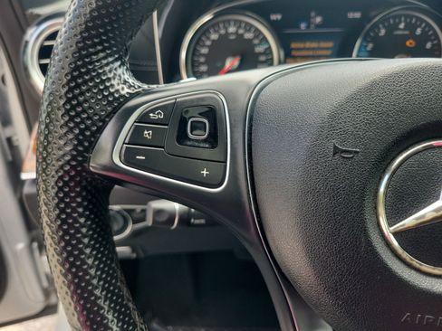 Used 2017 Mercedes-Benz E 300 4MATIC image 23