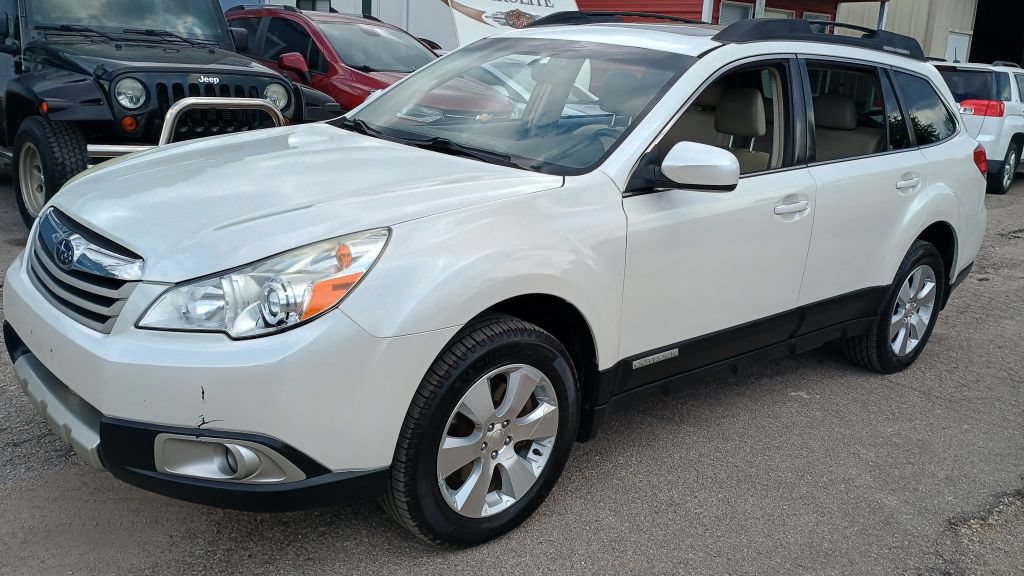 Used 2011 Subaru Outback 3.6R Limited w/ PWR Moonroof Pkg AWD/4WD image 1