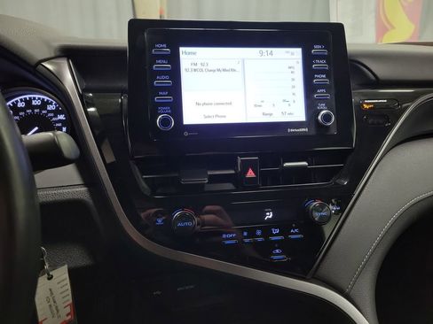 Used 2023 Toyota Camry SE AWD/4WD image 16