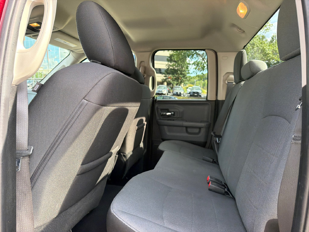 Used 2024 RAM 1500 Classic SLT AWD/4WD image 18