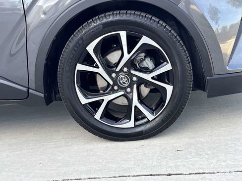 Used 2019 Toyota C-HR Limited image 10