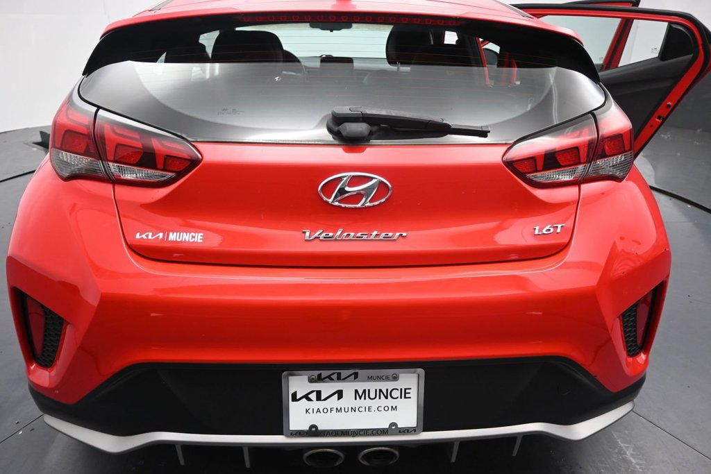 Used 2019 Hyundai Veloster Turbo FWD image 9
