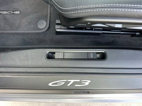 Certified 2026 Porsche 911 GT3 w/ Lightweight Package In Black RWD image 20