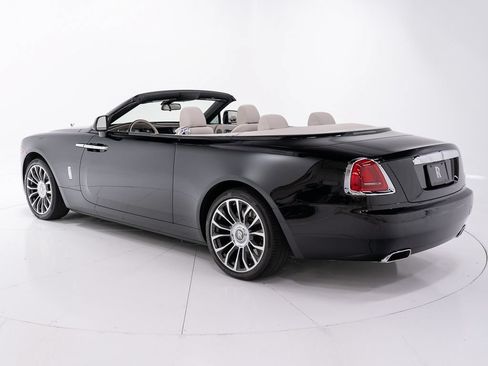 Certified 2018 Rolls-Royce Dawn RWD image 3