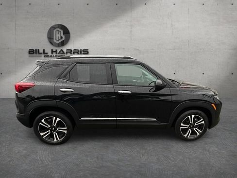 Used 2023 Chevrolet TrailBlazer LT FWD image 5