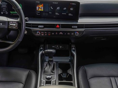 Certified 2026 Kia Sorento S FWD image 10
