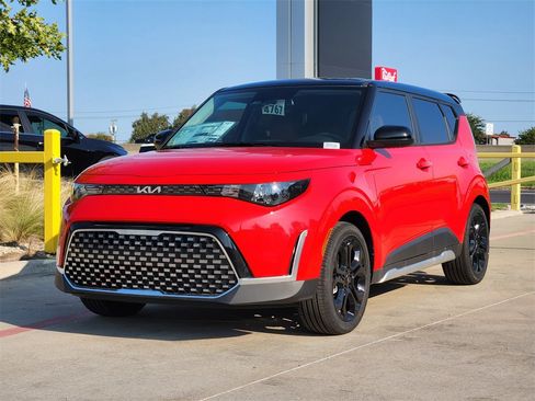 New 2025 Kia Soul EX image 2