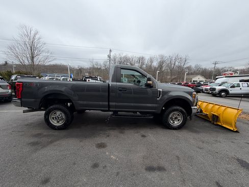 Used 2018 Ford F250 XL w/ Power Equipment Group image 6