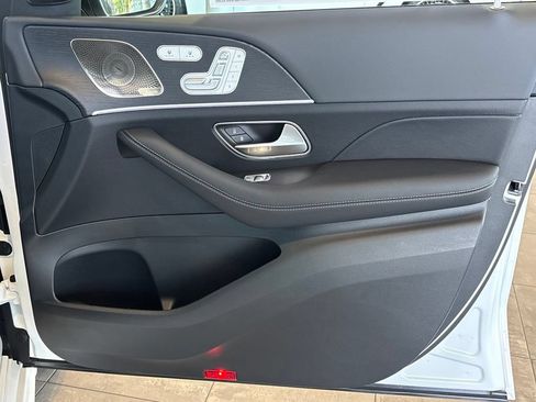 New 2026 Mercedes-Benz GLS 450 4MATIC image 37