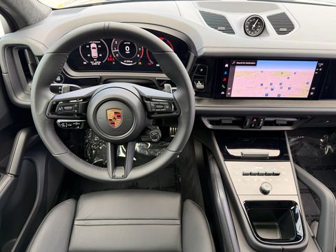 Certified 2026 Porsche Cayenne GTS AWD/4WD image 29