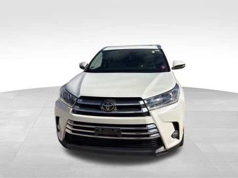 Used 2017 Toyota Highlander Limited image 9