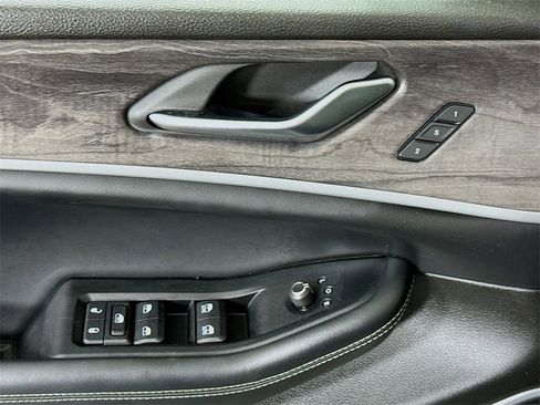 Used 2023 Jeep Grand Cherokee 4WD 4xe image 25