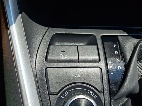 Used 2023 Toyota RAV4 XLE w/ XLE Grade Weather Package AWD/4WD image 23