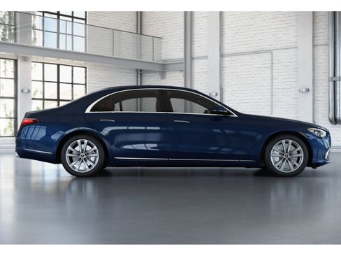 Used 2022 Mercedes-Benz S 500 4MATIC image 2