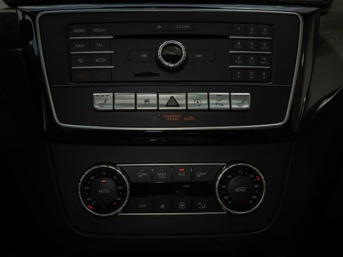 Used 2018 Mercedes-Benz GLS 450 4MATIC image 29