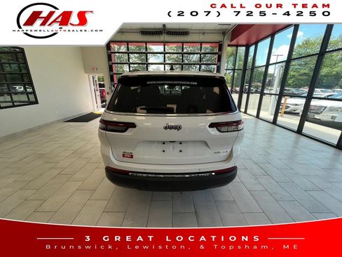 Used 2023 Jeep Grand Cherokee L Laredo AWD/4WD image 5