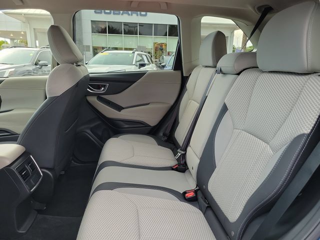 Used 2021 Subaru Forester Premium AWD/4WD image 12