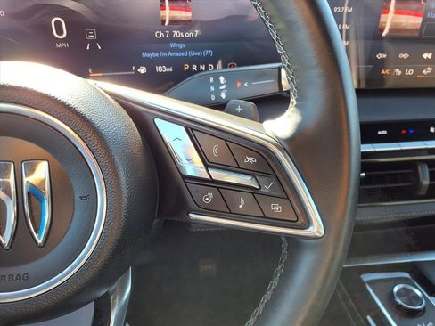 Used 2025 Buick Enclave Preferred image 18