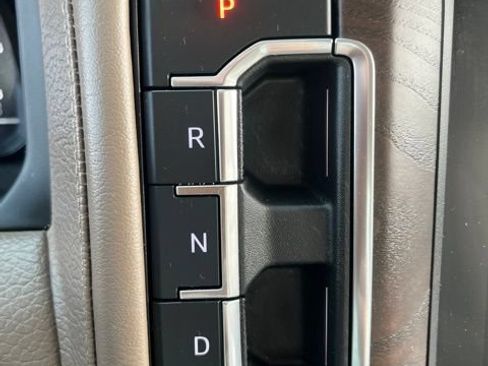 Used 2022 GMC Yukon Denali AWD/4WD image 18