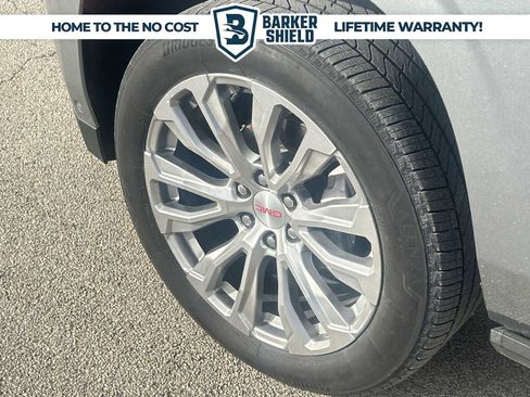 Used 2024 GMC Yukon Denali w/ Advanced Technology Package image 31