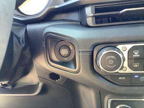 Used 2024 Jeep Wrangler Unlimited Sahara w/ Technology Group AWD/4WD image 16